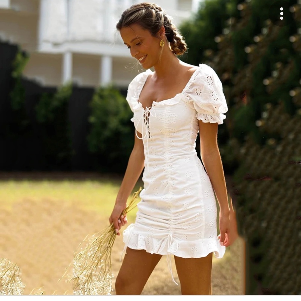 Lace Up White Mini Dress w/ Ruffles size Small